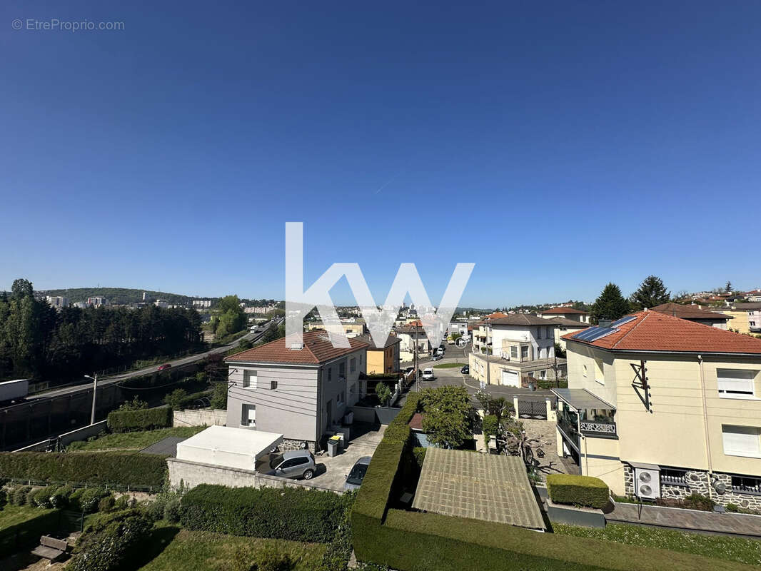 Appartement 74 m² à Saint-Etienne  - photo 9