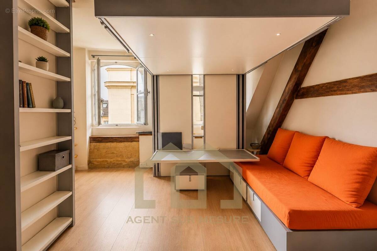 Appartement à PARIS-5E