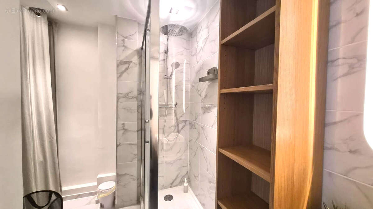 Appartement à MARSEILLE-6E