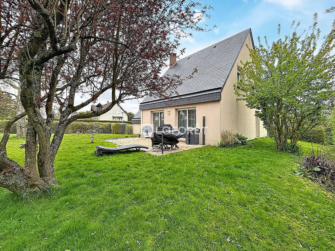 Maison à LE MESNIL-ESNARD