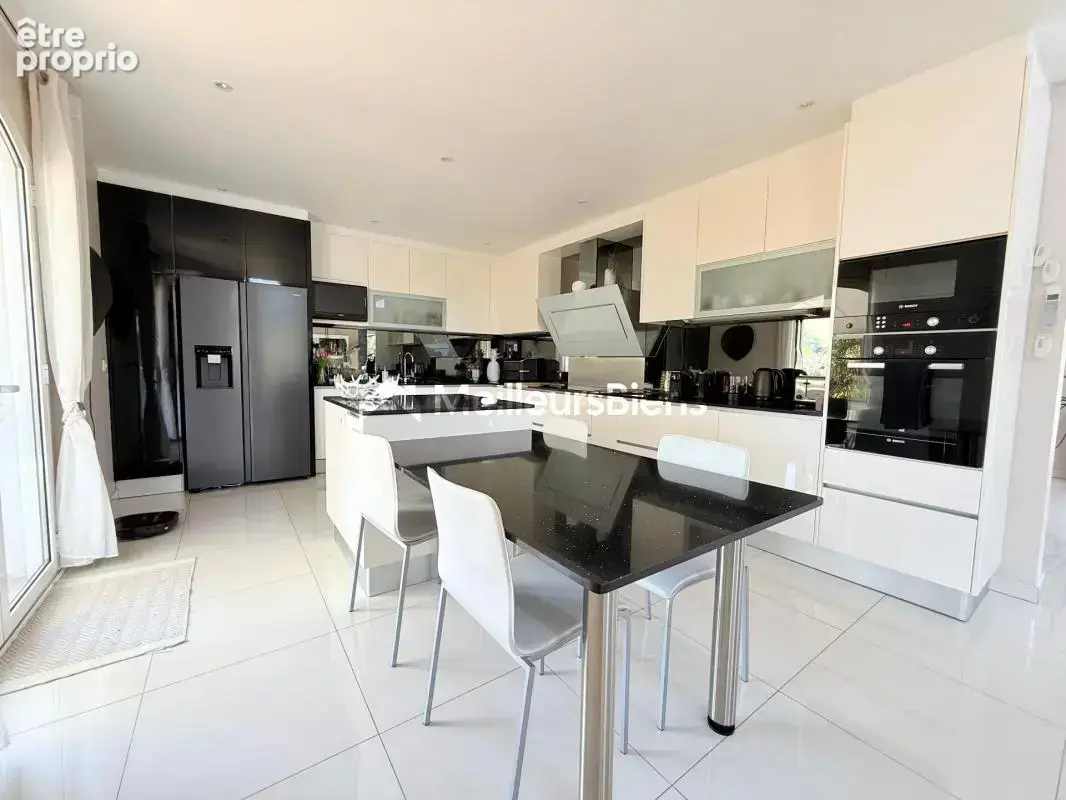 Maison 250 m² à Luzarches, 5 chambres et sous-sol aménagé - photo 9
