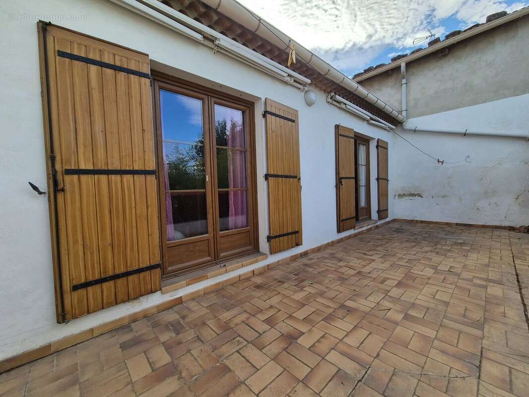 Maison à COURTHEZON