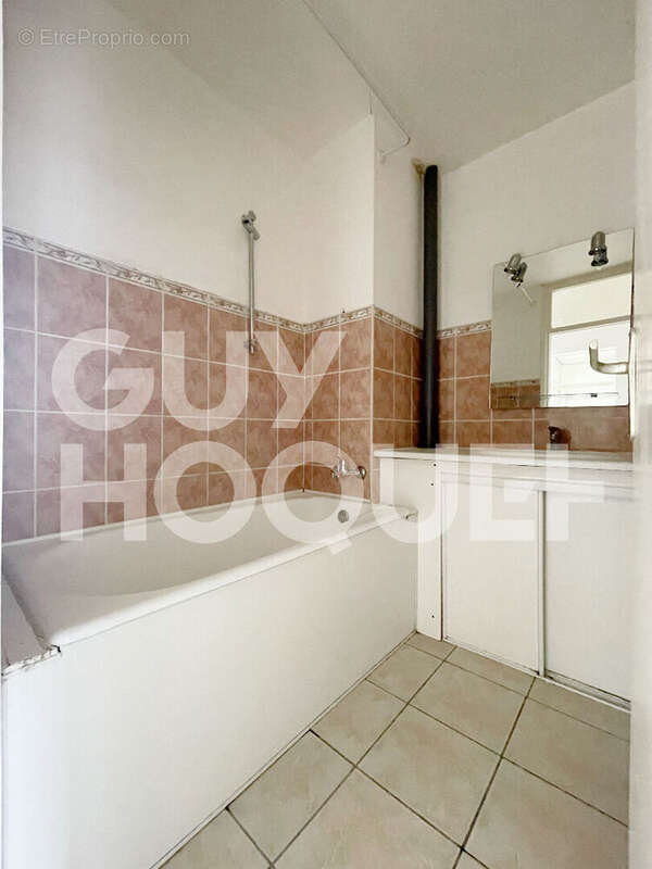 Appartement 3 pièces à vendre au centre-ville de Jeumont - photo 4