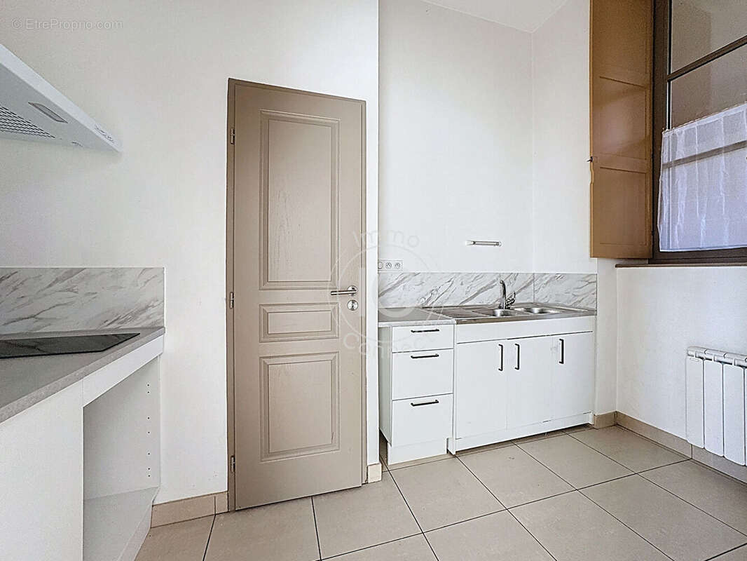 Appartement à SAINTE-FOY-LES-LYON