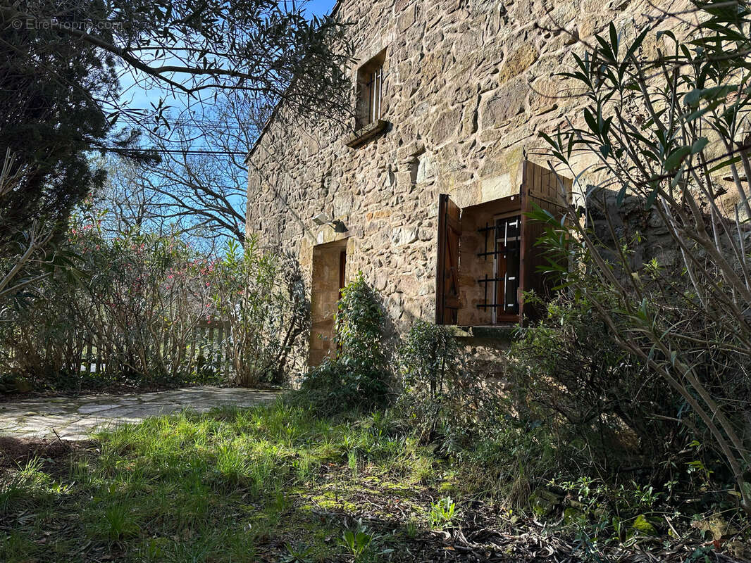 Maison à SAINT-PRIVAT