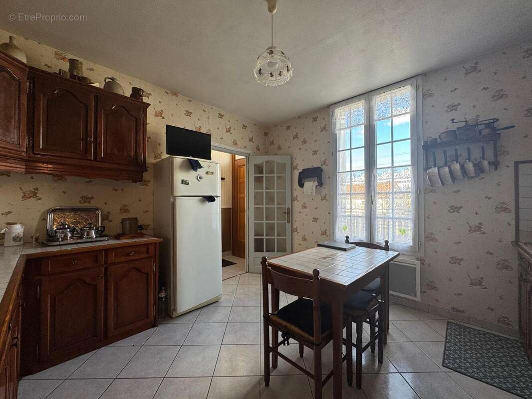   - Maison à THOUARS