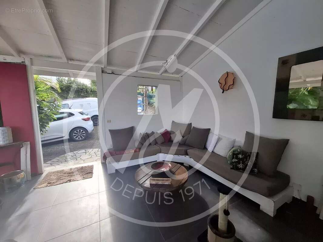 Maison à PETIT-BOURG