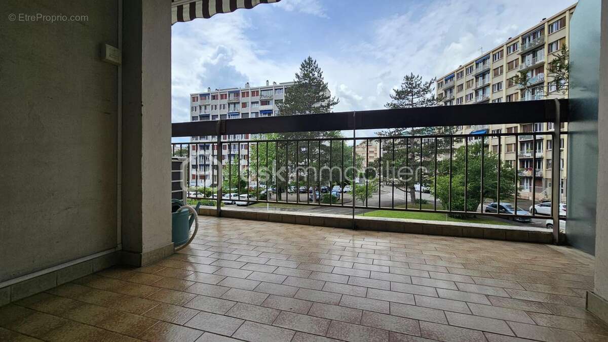 Appartement à MEYLAN