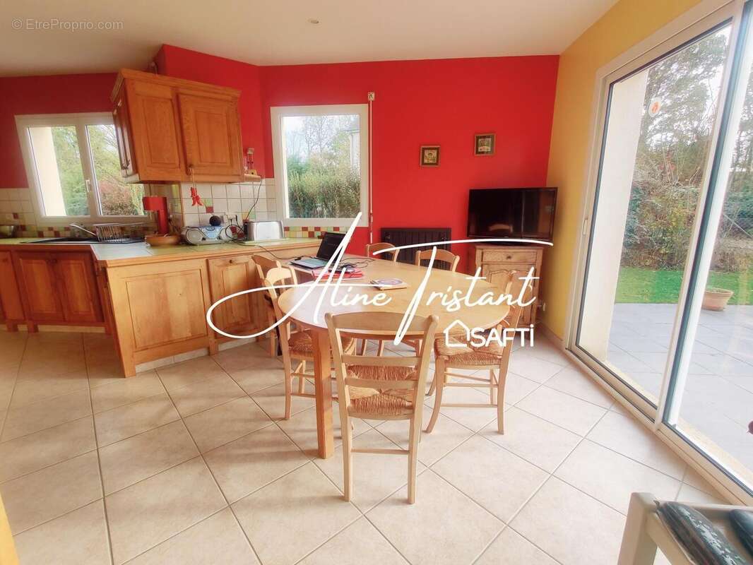 Photo 5 - Maison à FONTAINE-ETOUPEFOUR