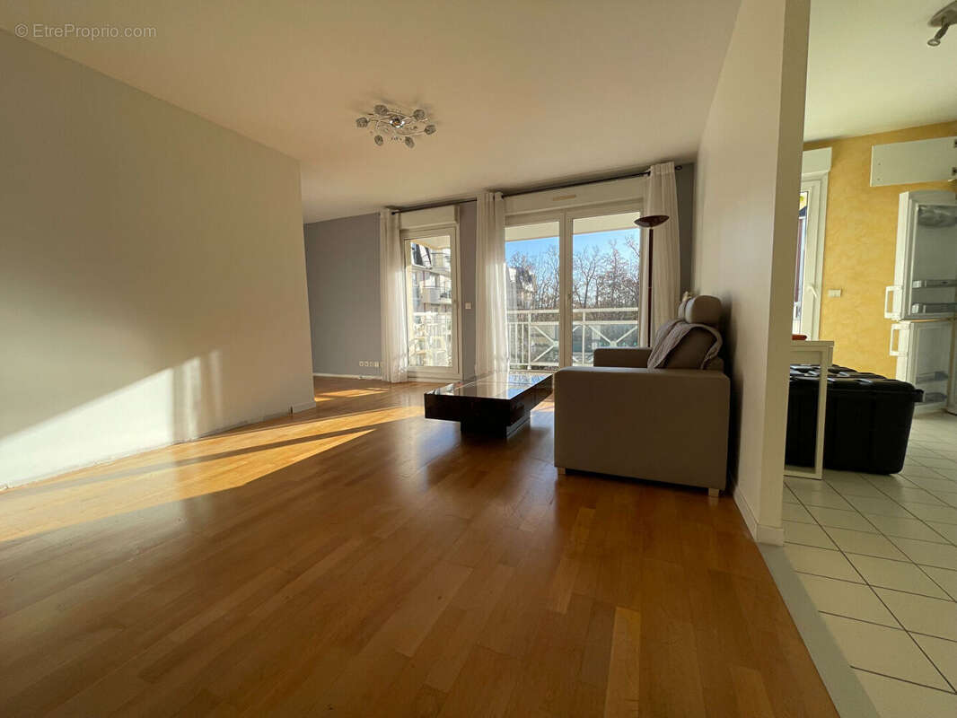 Appartement à LE PLESSIS-TREVISE