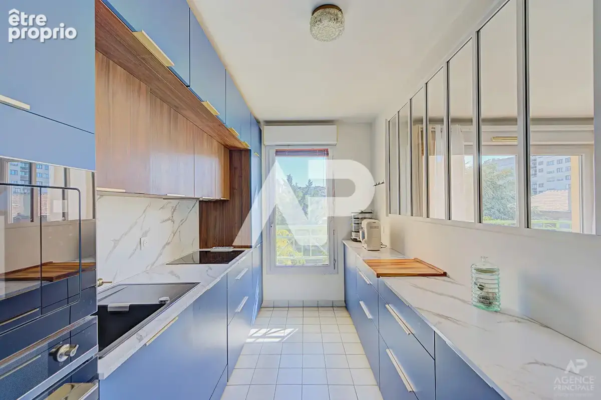 Appartement Rueil Malmaison 5 pièce(s) 98.36 m2 - photo 2