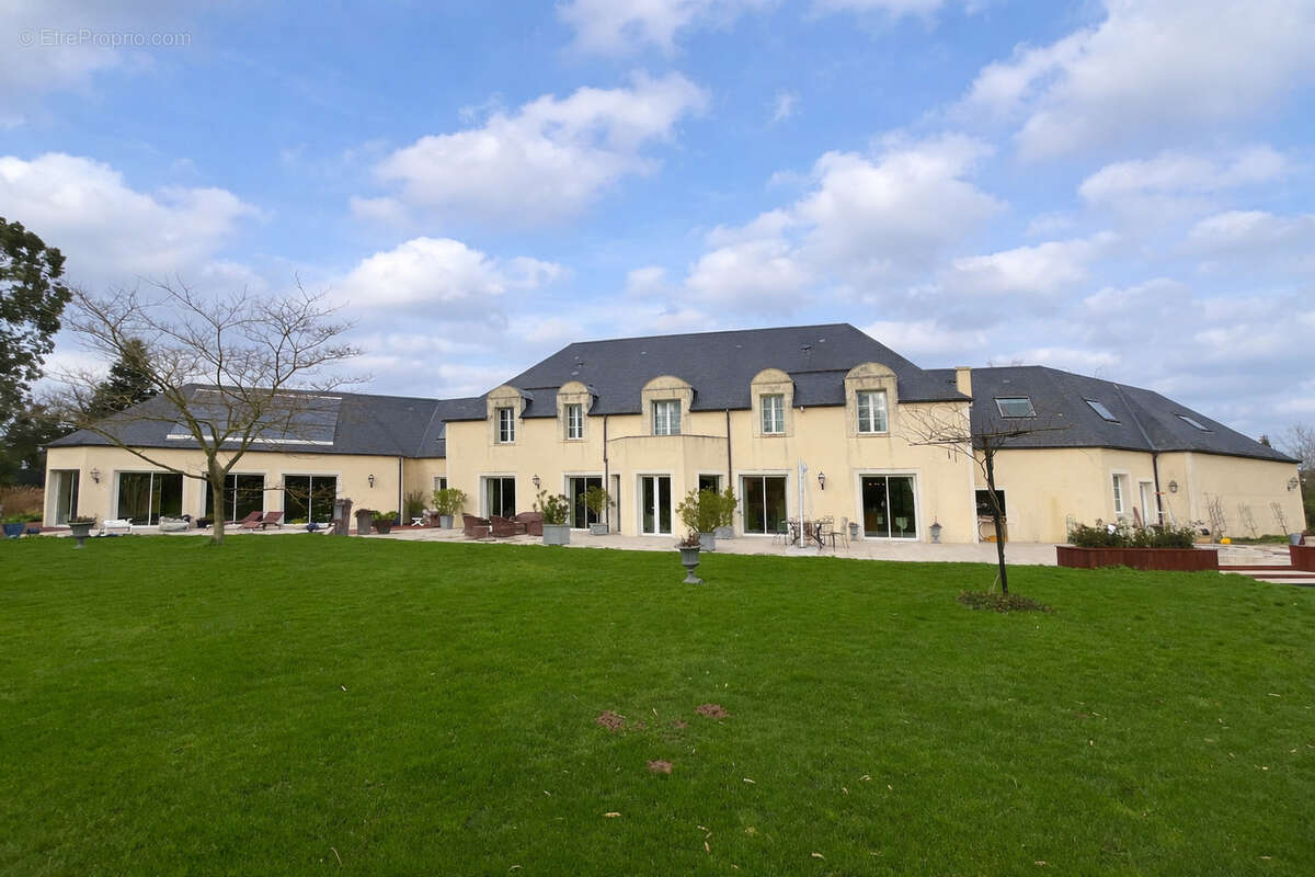 Maison à SAINT-MARTIN-DES-ENTREES