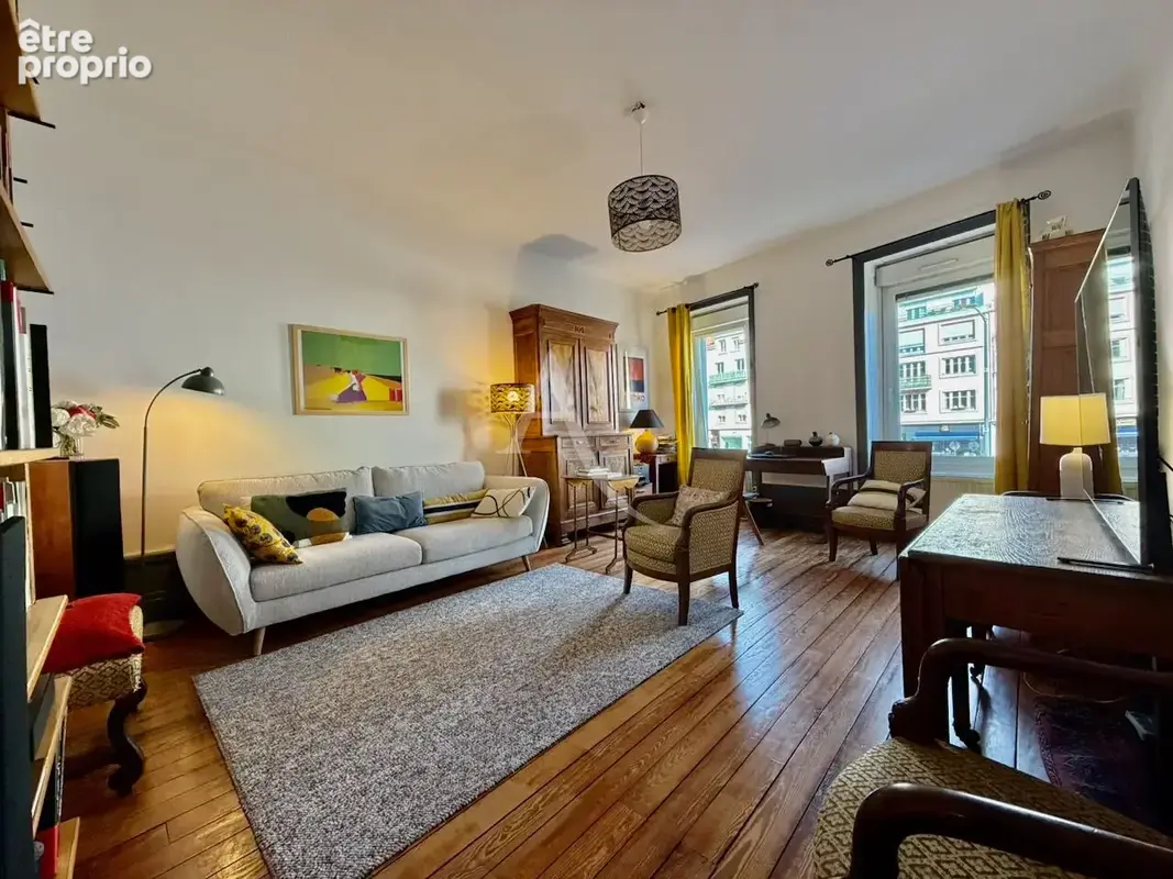 Immeuble de 1900 à Épinal : grand appartement, local et terrasses - photo 8