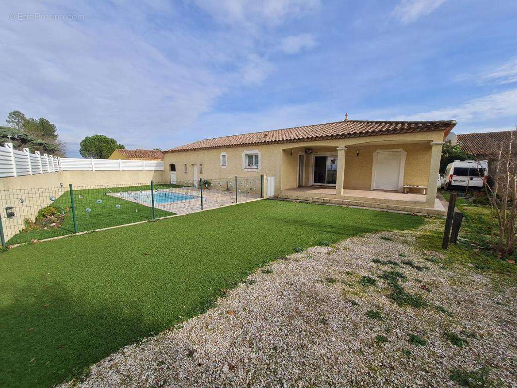 Maison à GINESTAS