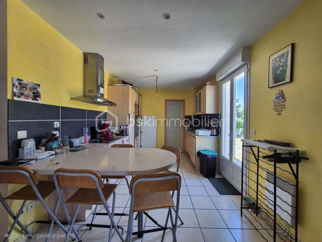 Maison . 6 pièces . 120 m² - photo 4