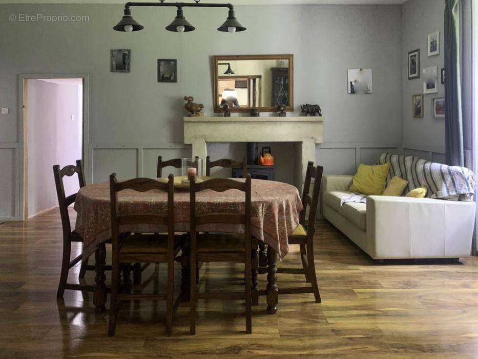 Maison à SAUZE-VAUSSAIS