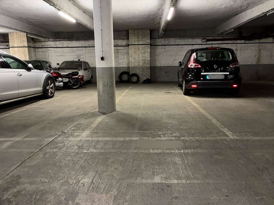 Parking à CHOISY-LE-ROI