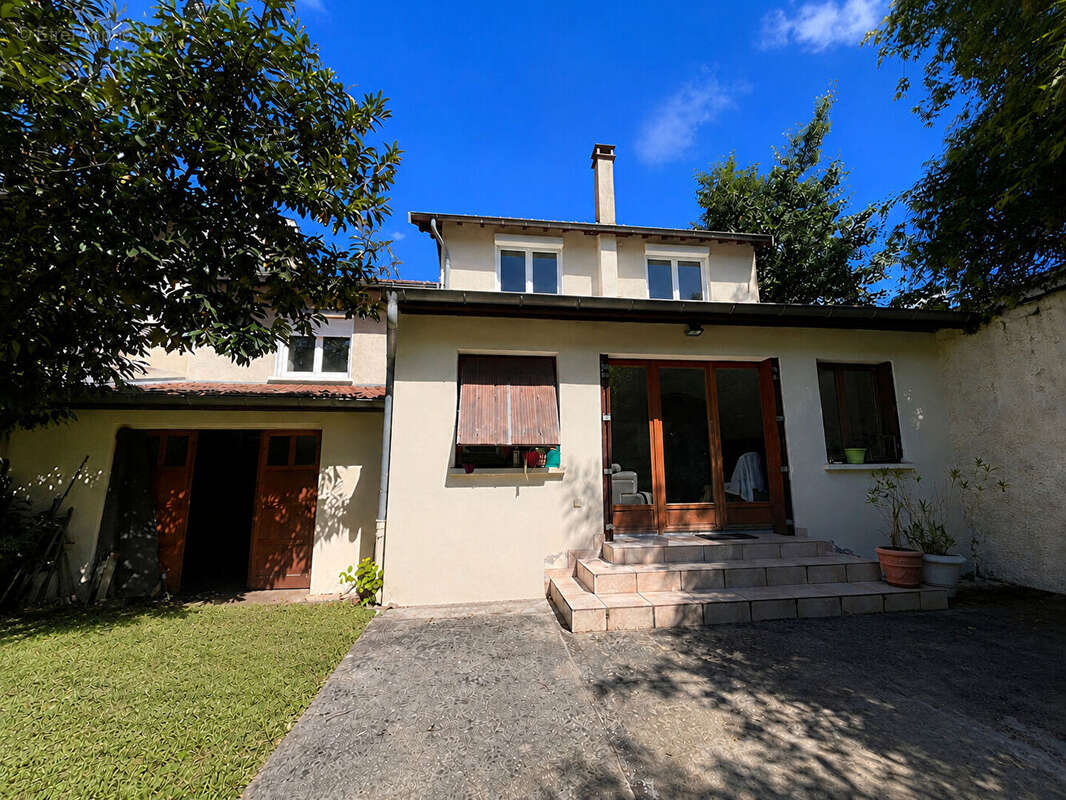 Maison à LYON-8E