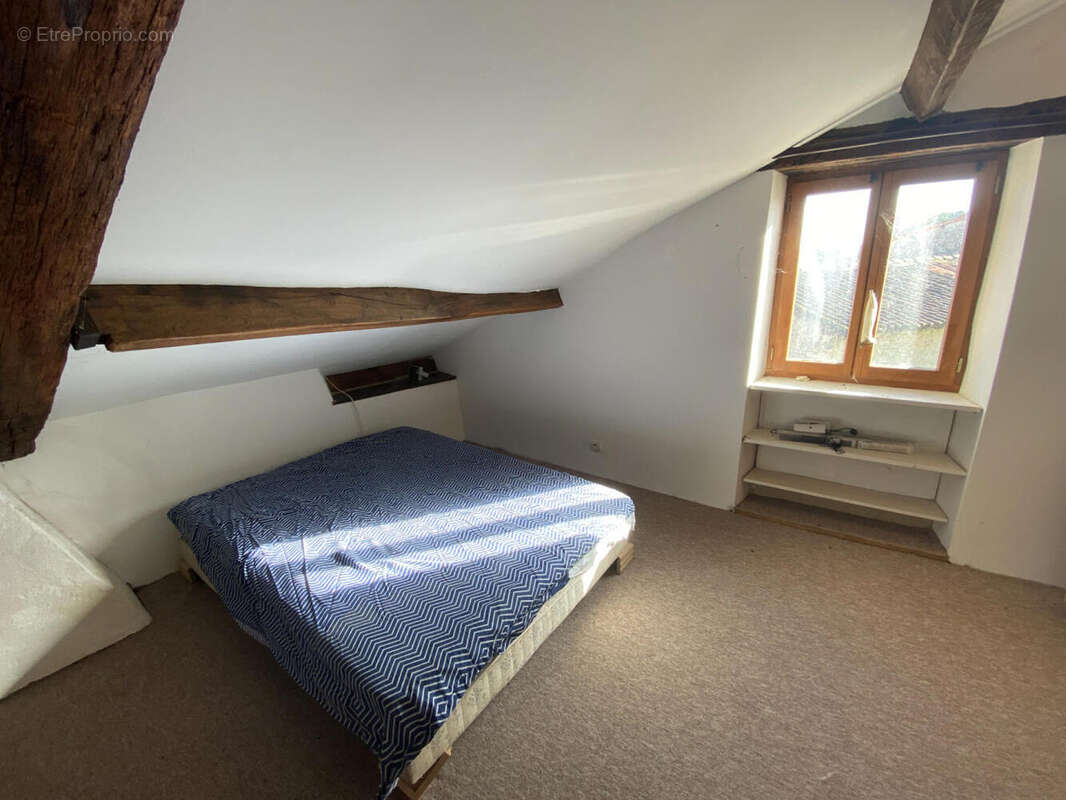 chambre 2 - Maison à SAINT-MARTIAL