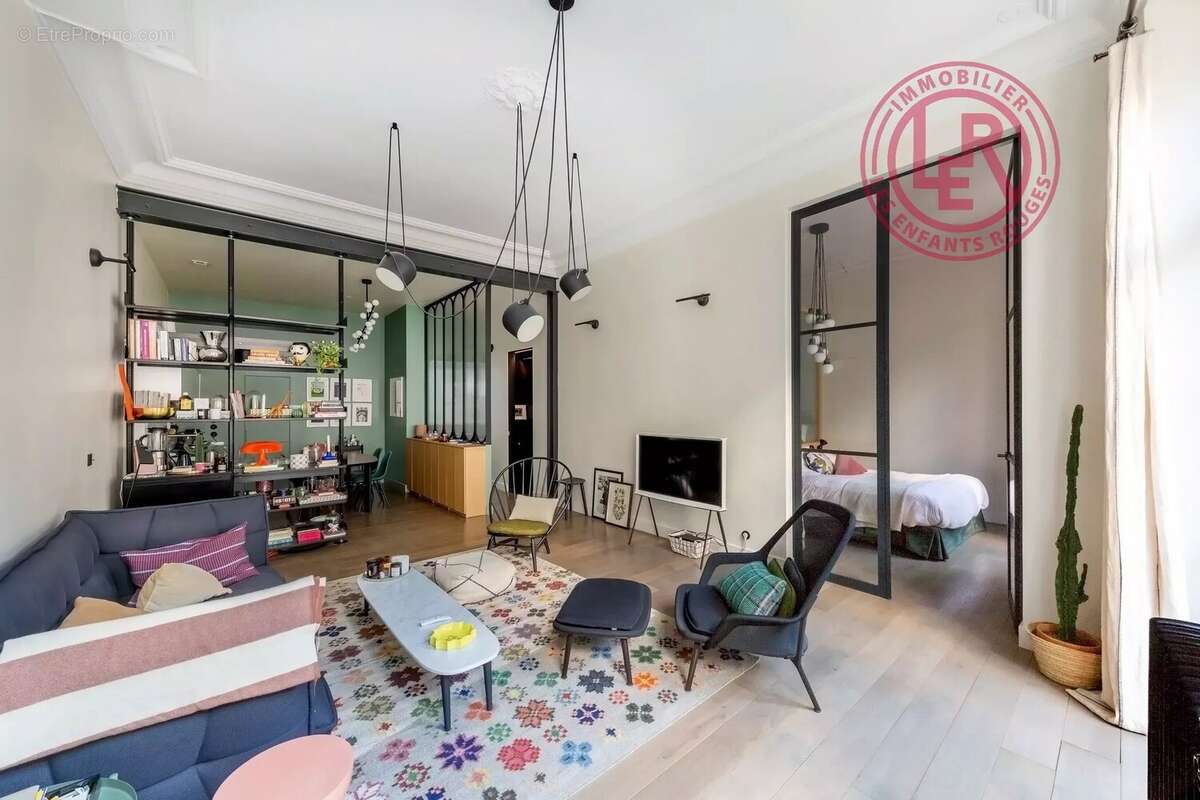 Appartement à PARIS-3E