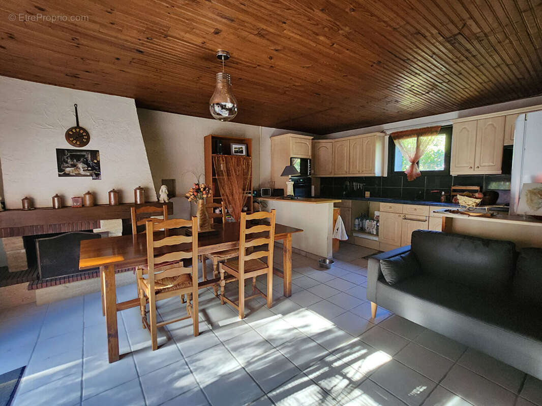 Maison à PUGNAC