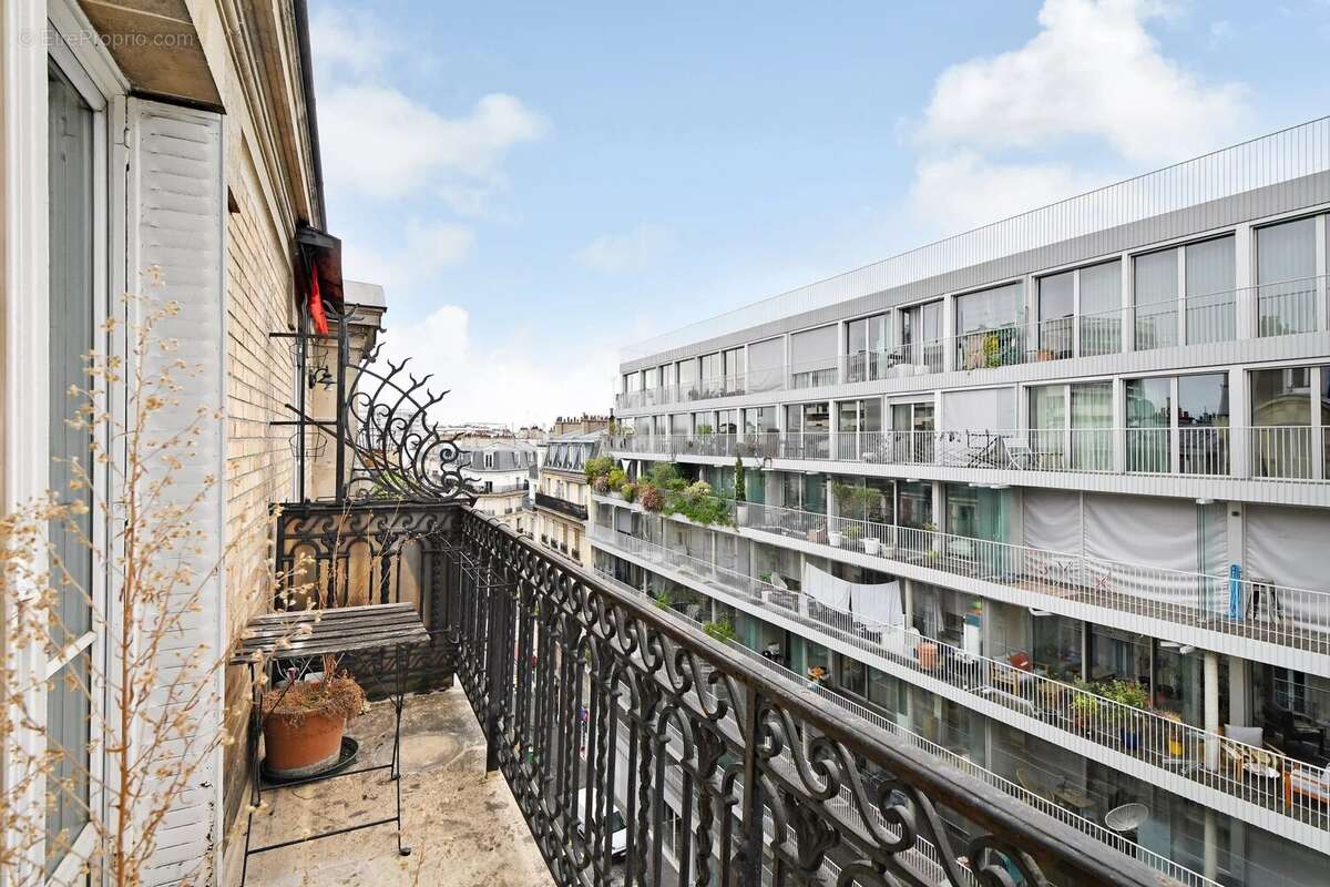 Appartement à PARIS-18E