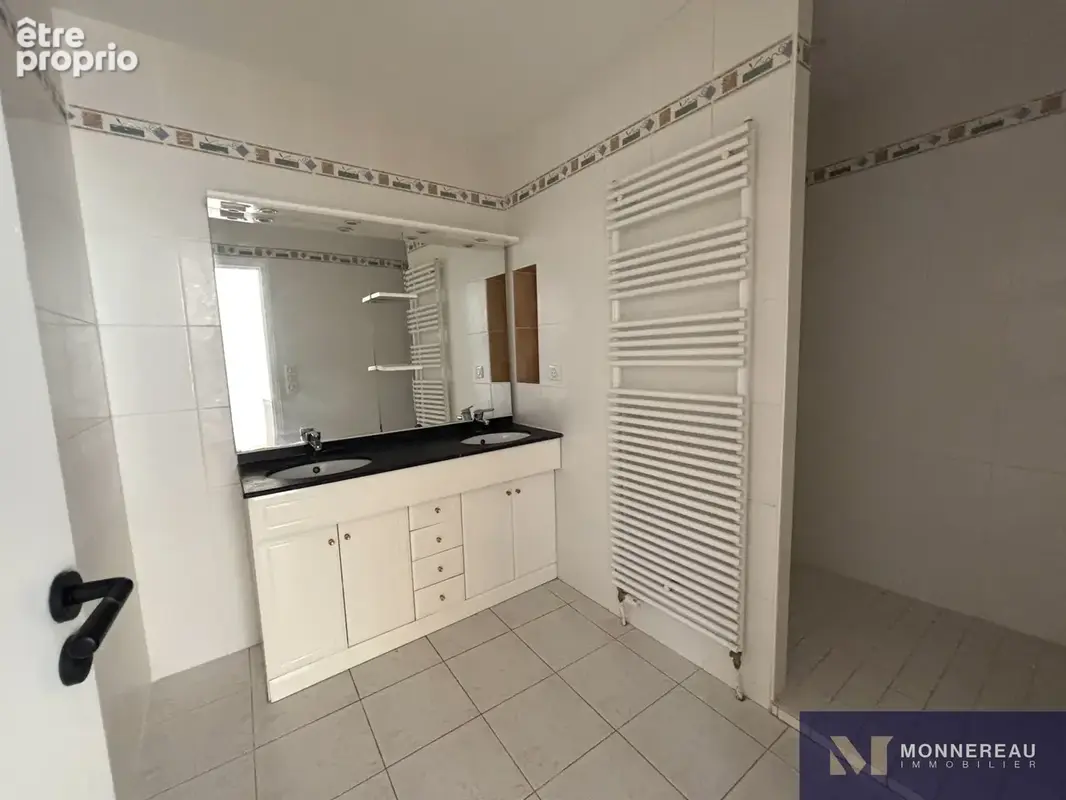 Duplex rénové 68 m2 centre ville barbezieux - photo 10