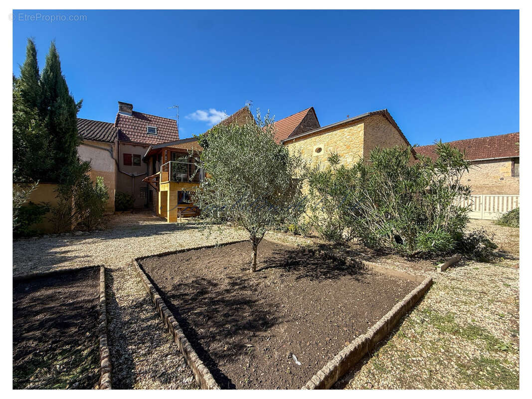 Maison à MONTIGNAC