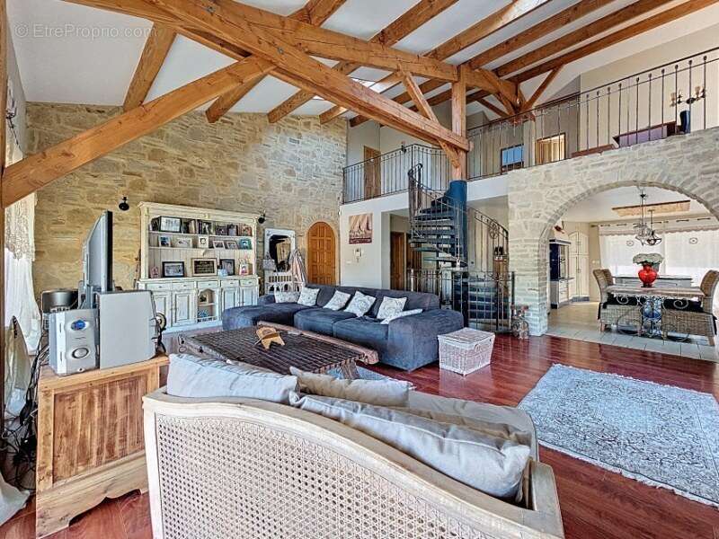 Appartement à MOUSSAN