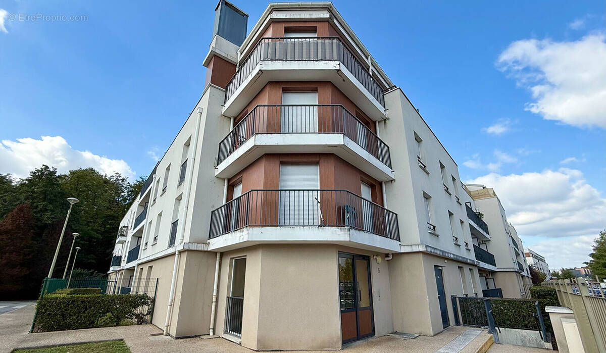 Appartement à CORBEIL-ESSONNES