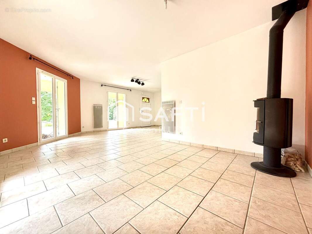 Photo 5 - Maison à SAINT-MICHEL-DE-MONTAIGNE