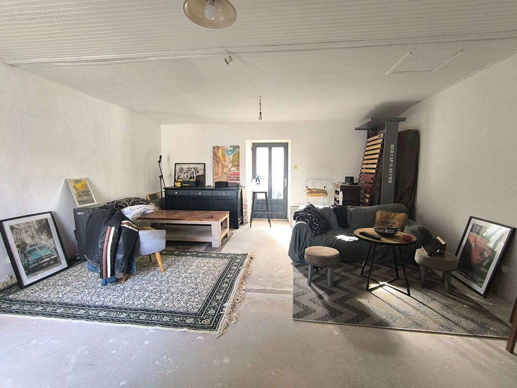 Maison à COMMEQUIERS