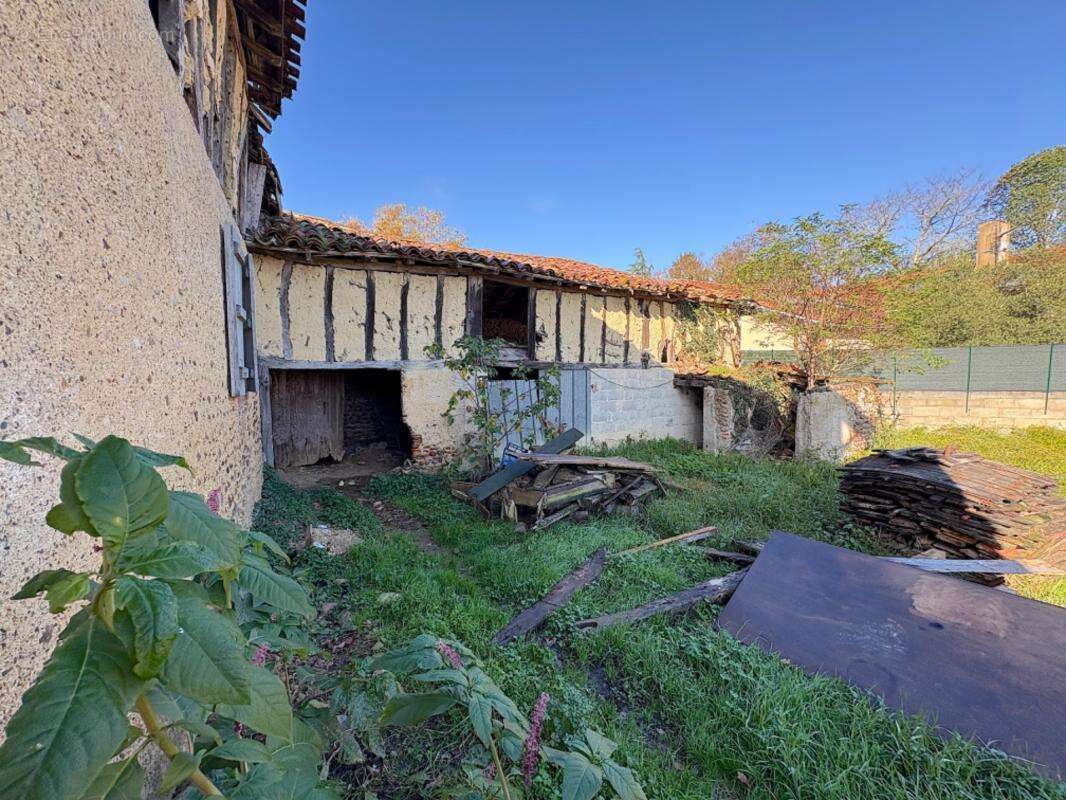 Maison à rénover 170m2 5 pièces AIRE SUR L'ADOUR (40) - photo 15