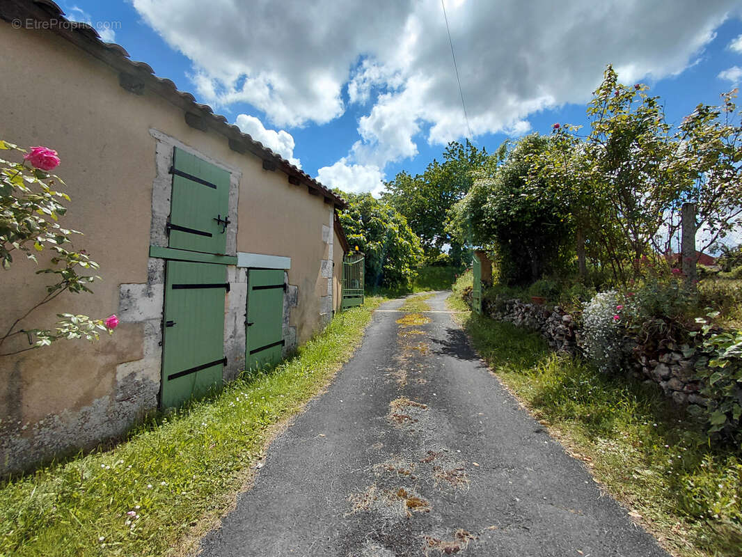 Maison à TOCANE-SAINT-APRE