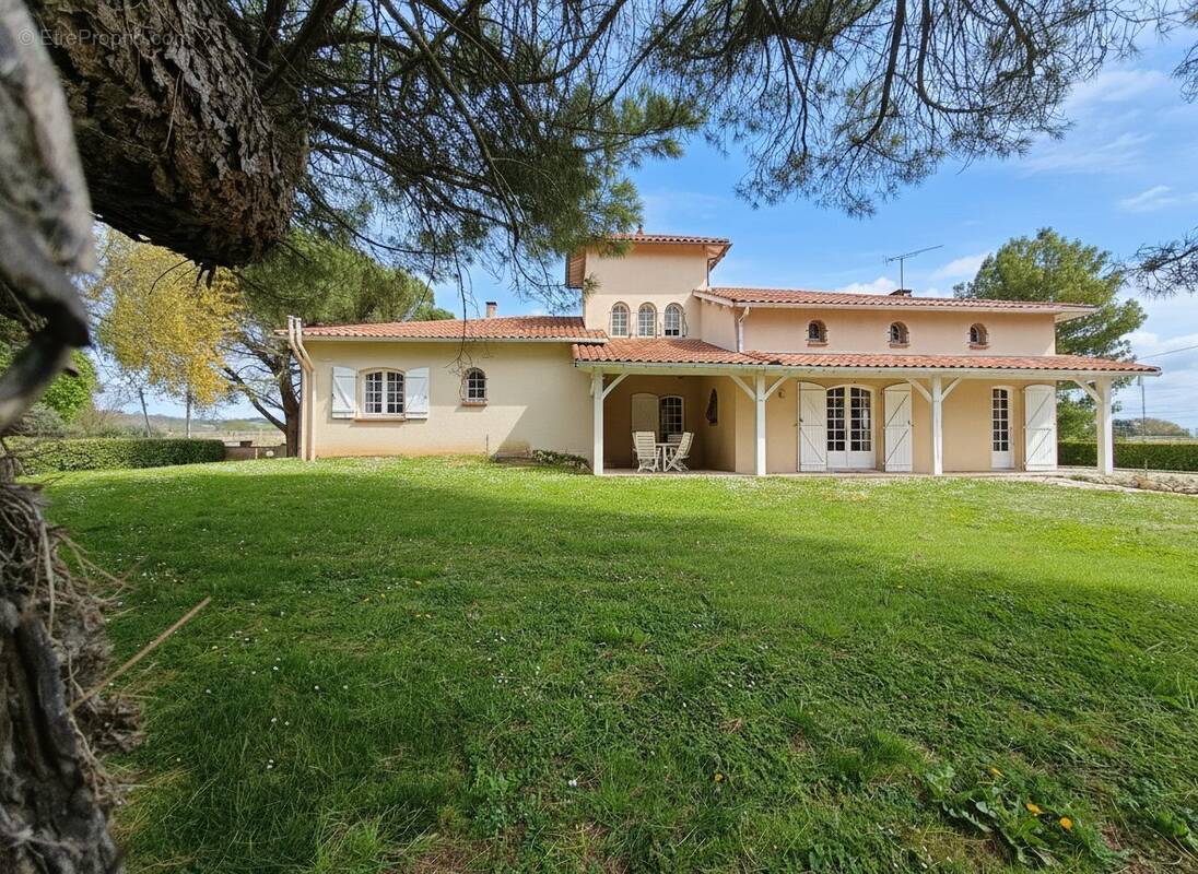 Maison à LABASTIDE-SAINT-PIERRE