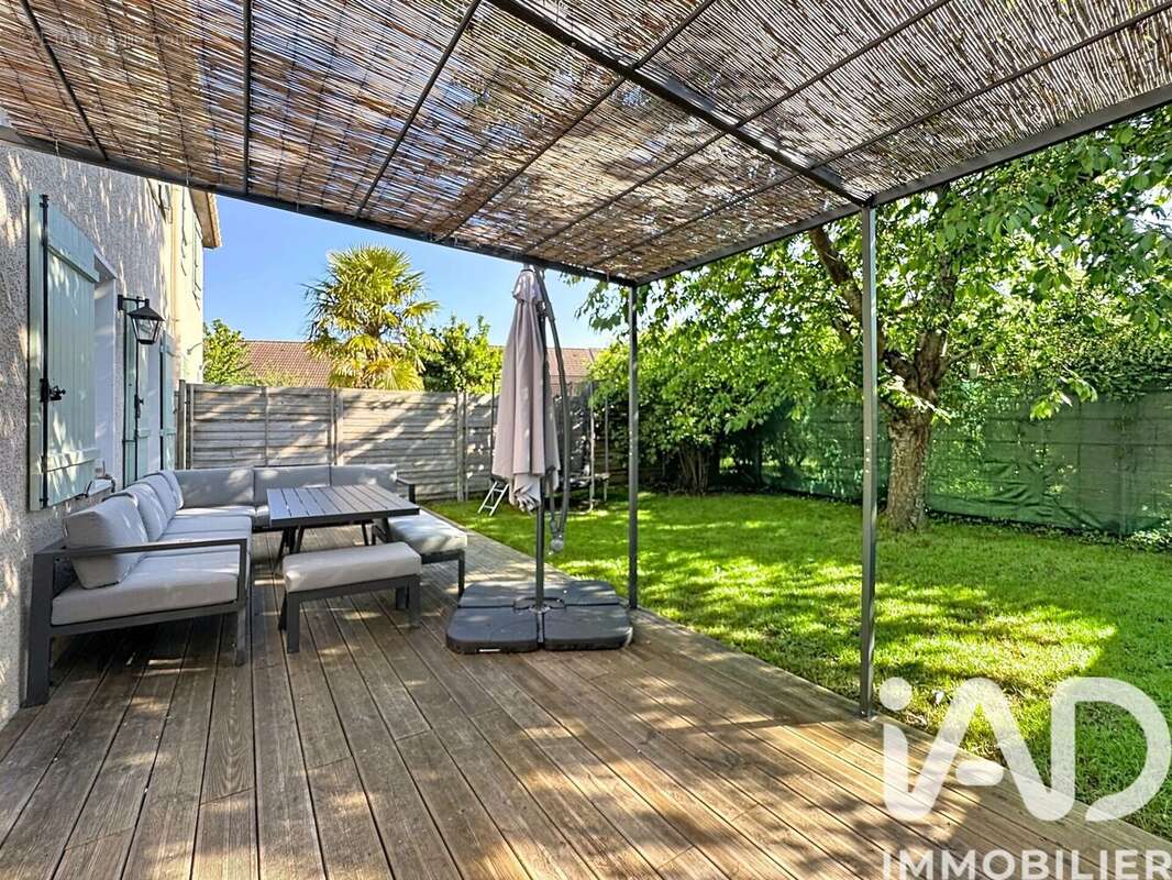 Photo 2 - Maison à VERT-SAINT-DENIS