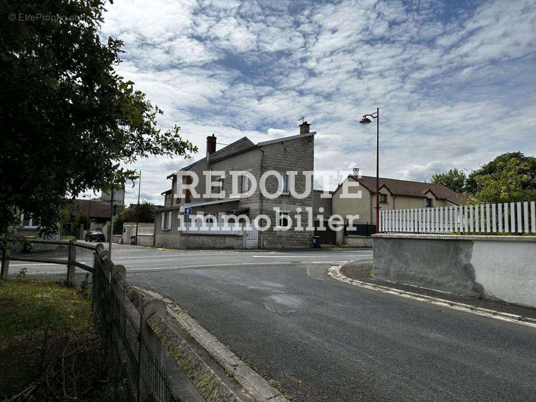 Terrain à BEINE-NAUROY