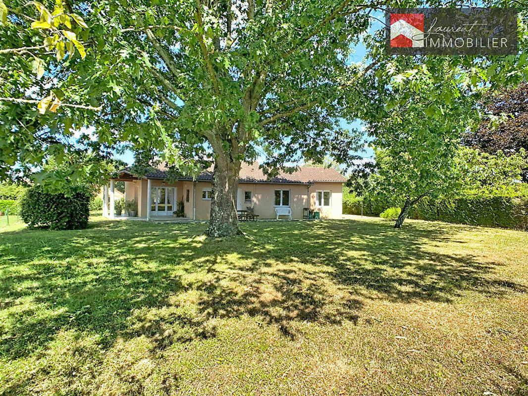 Simandre - Maison de plain-pied de 108 m² avec vaste terrain - photo 8