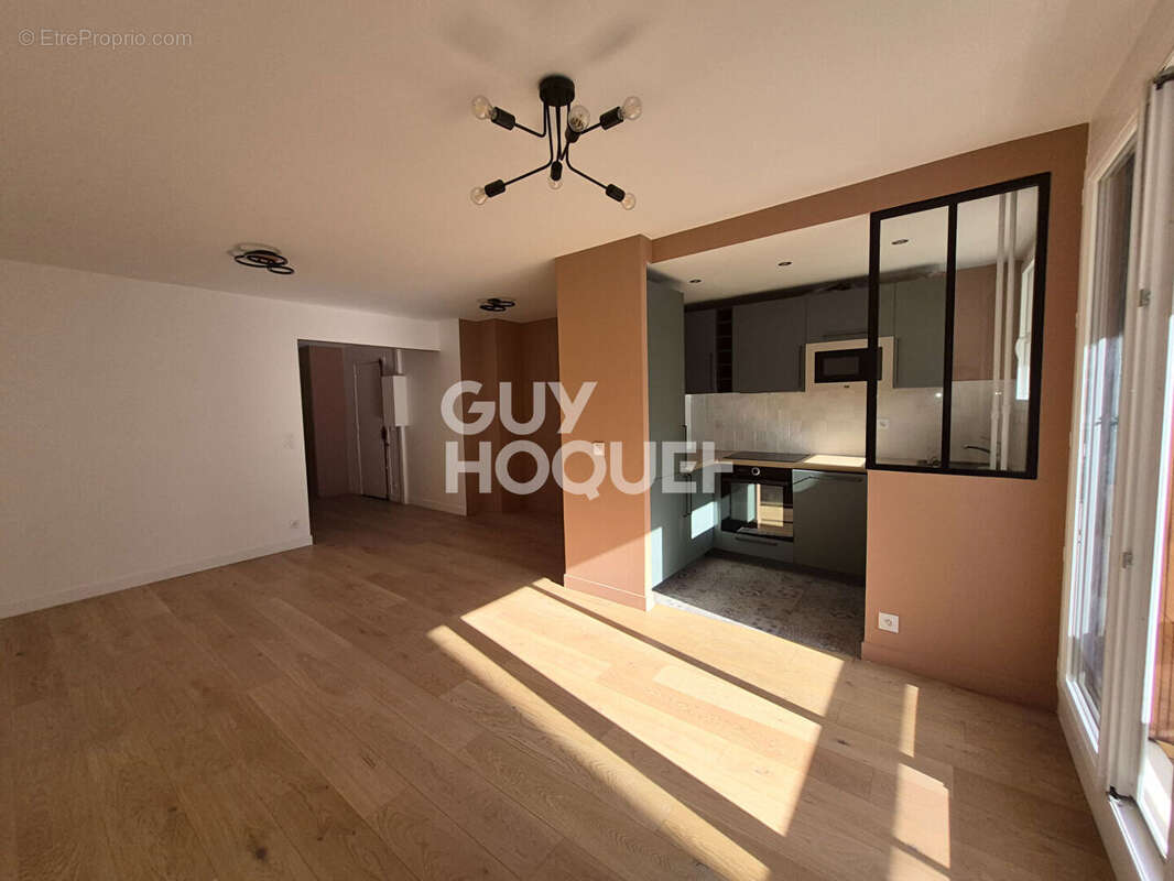 Appartement à PARIS-19E