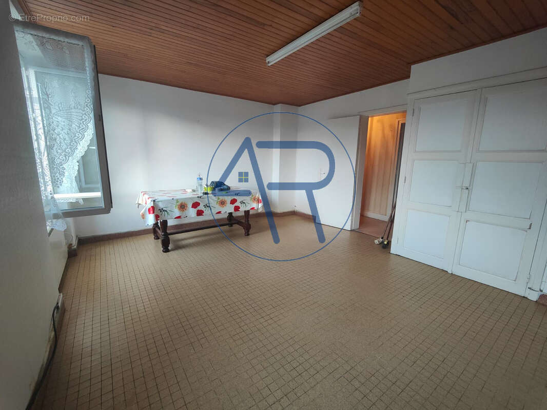 Appartement à BRASSAC-LES-MINES