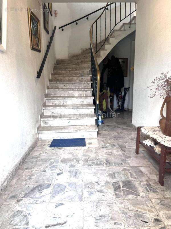 Appartement de 109 m2 avec jardin privatif terrasse et garage - photo 8