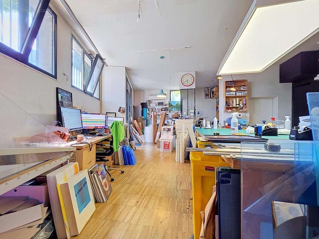 Photo 3