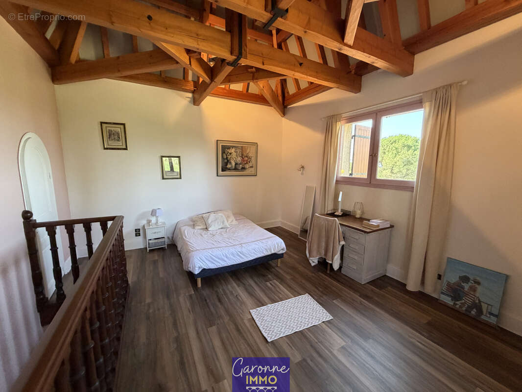 Maison de caractère sur 2.3 hectares - photo 11