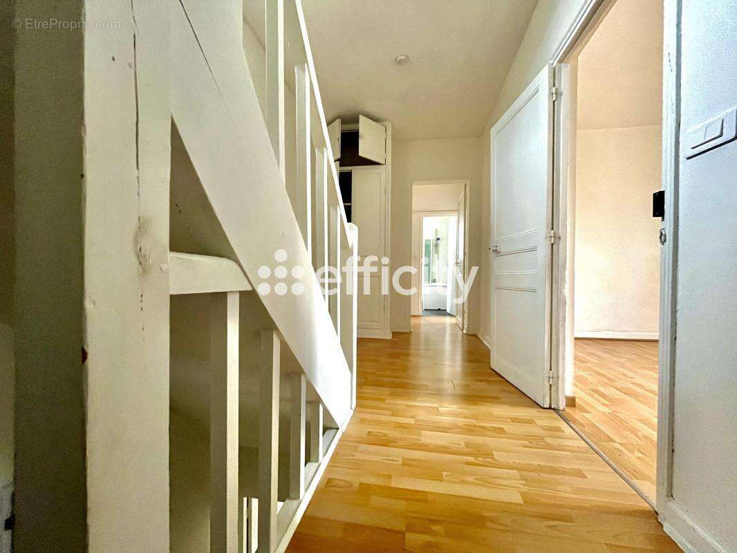 Maison 140 m² à Chavigny  - photo 4
