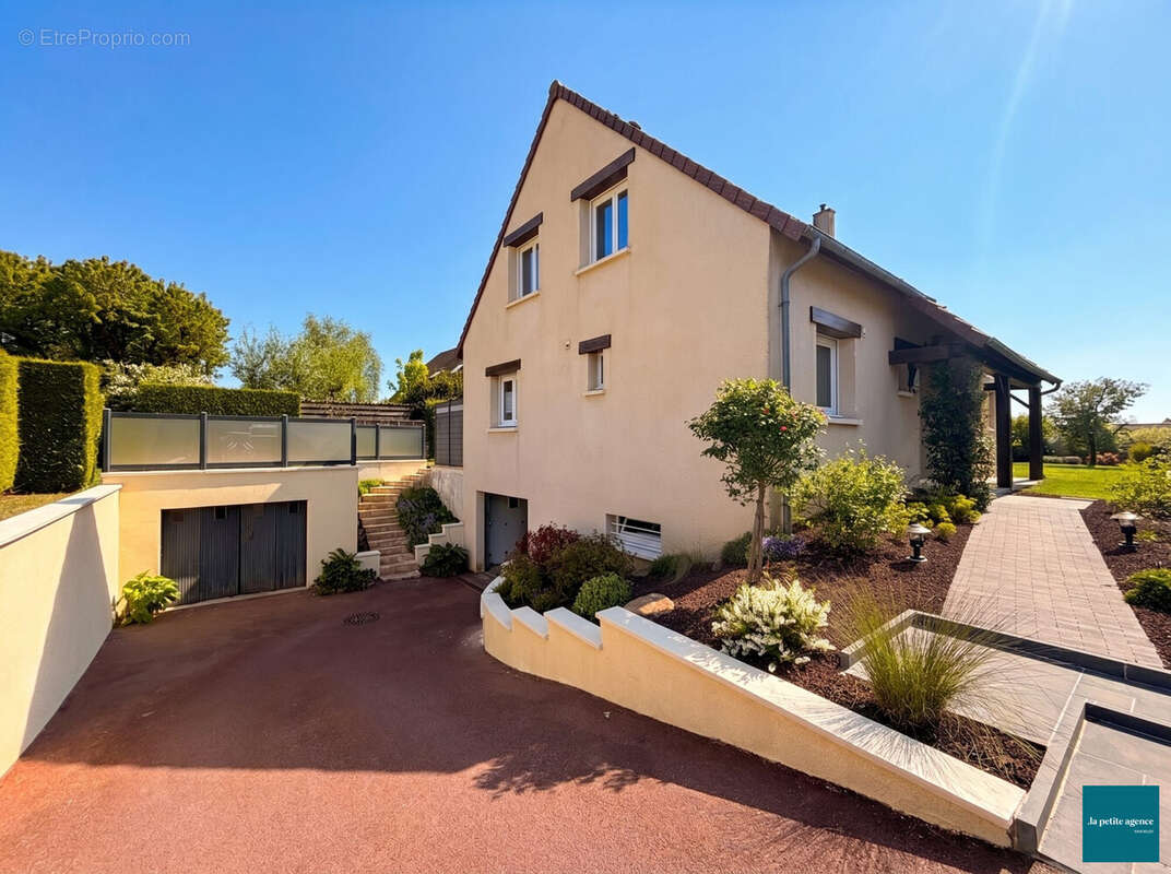Maison à SAINT-CONTEST