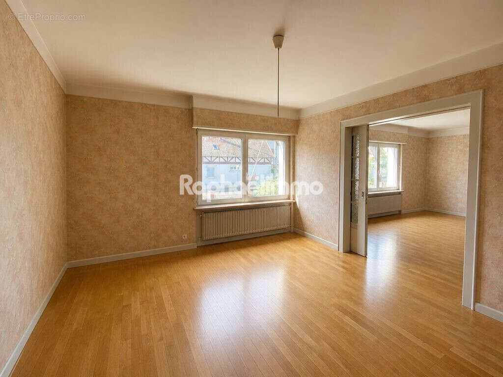 Salon - Salle à manger - Maison à SOUFFELWEYERSHEIM
