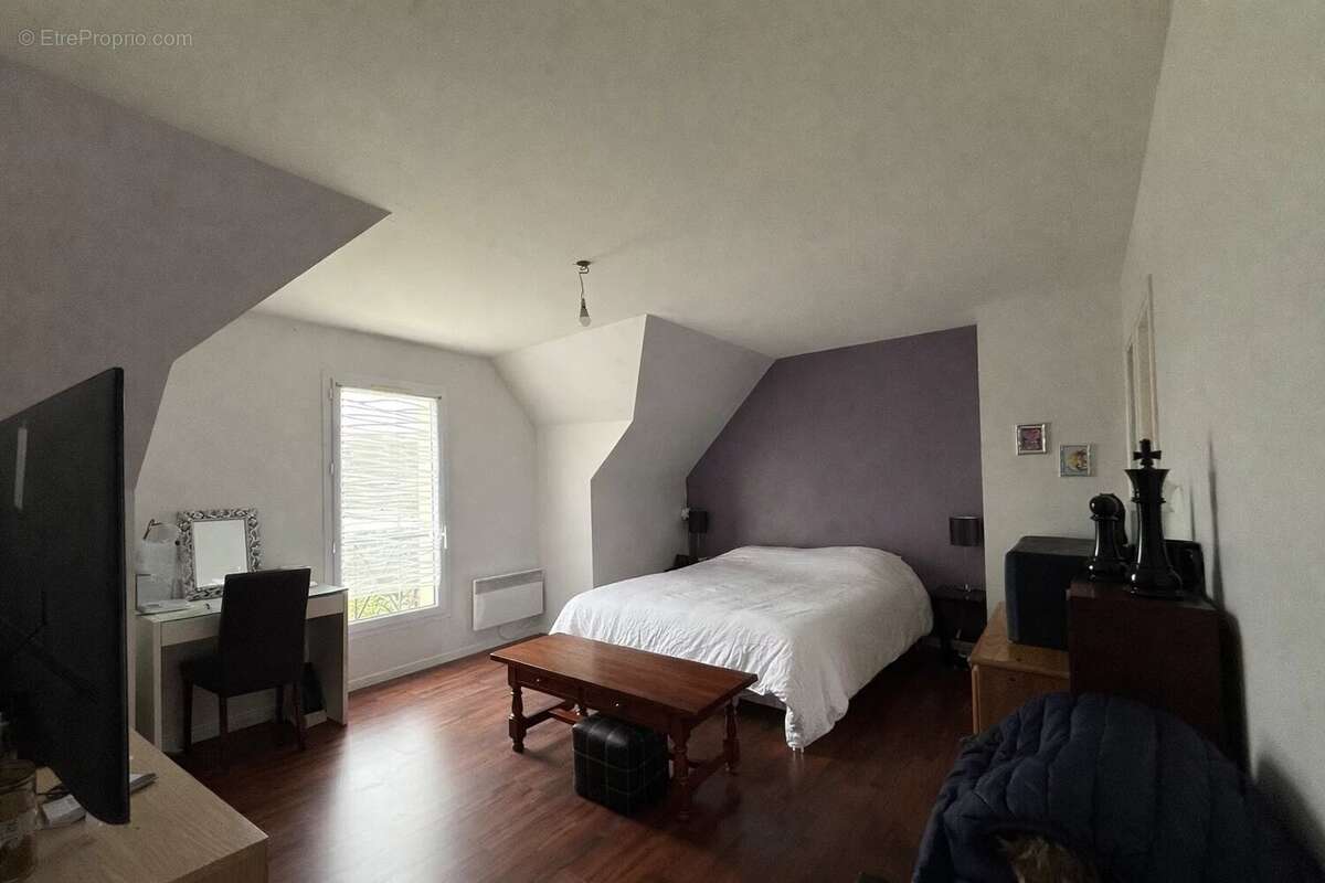 Maison à OLLAINVILLE