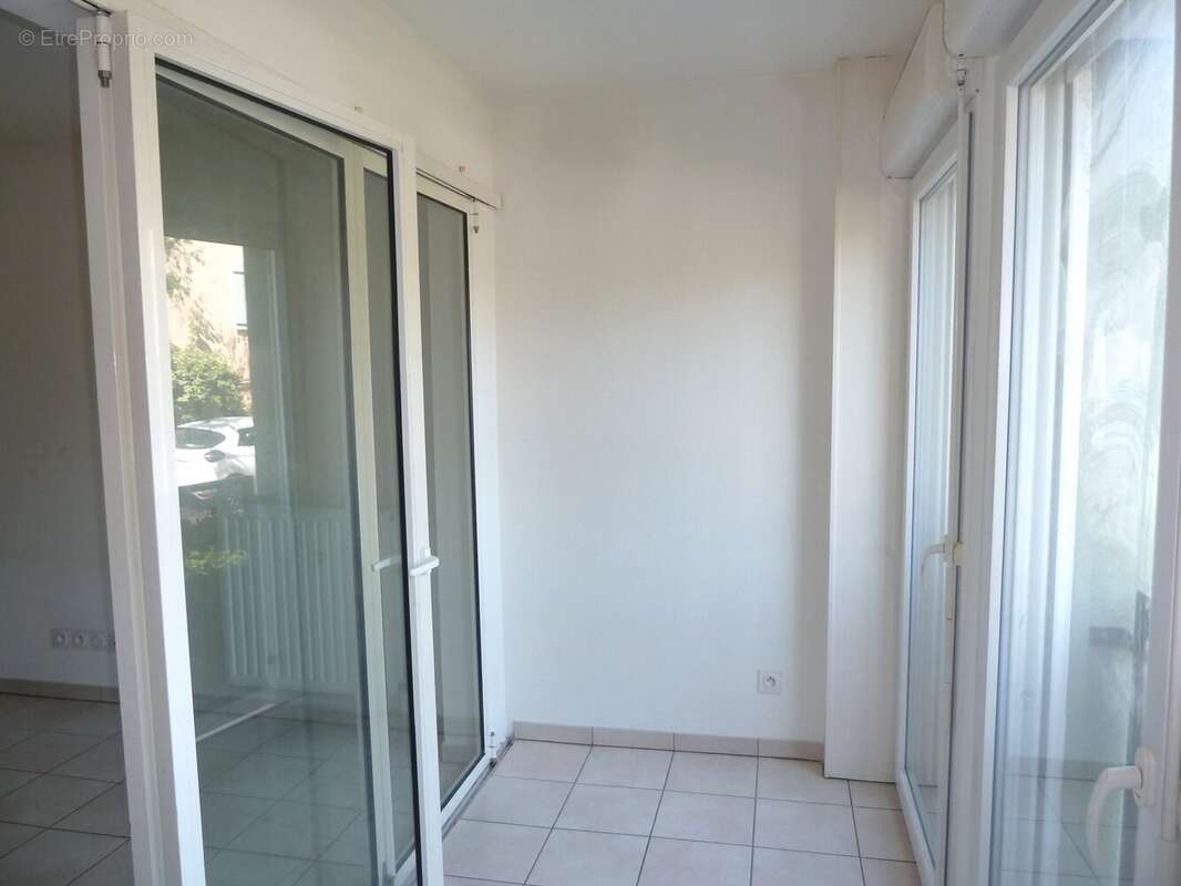Appartement 54 m² à Lyon-8e  - photo 5