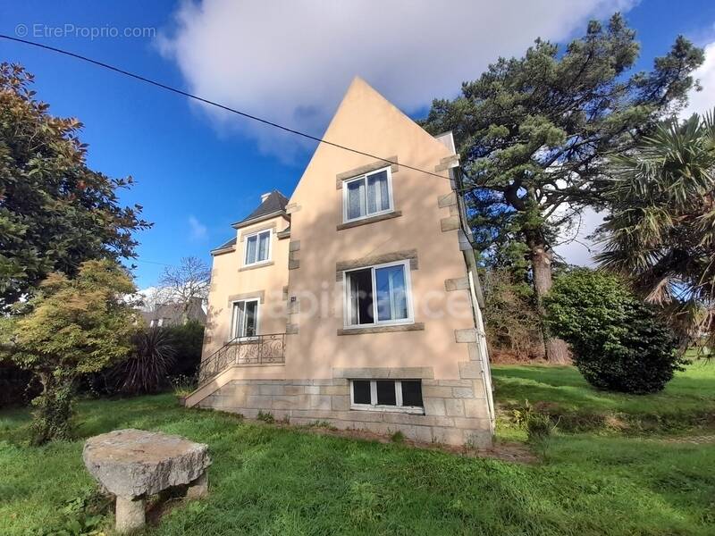 Maison à PLOGONNEC