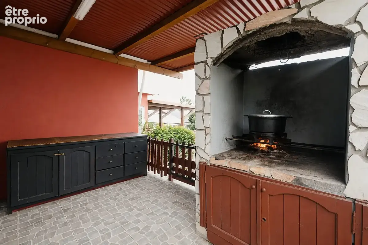 cuisine feu de bois couverte